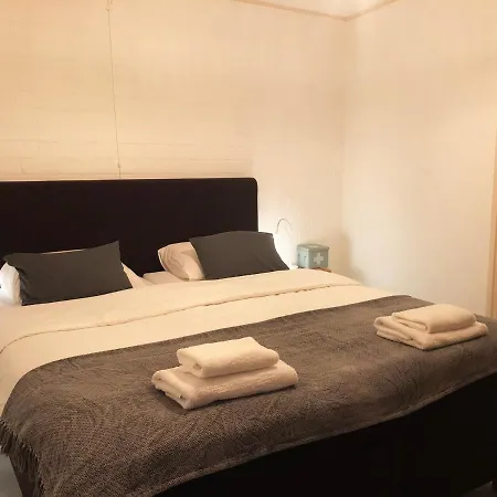 The Old Garage Bed & Breakfast 3*